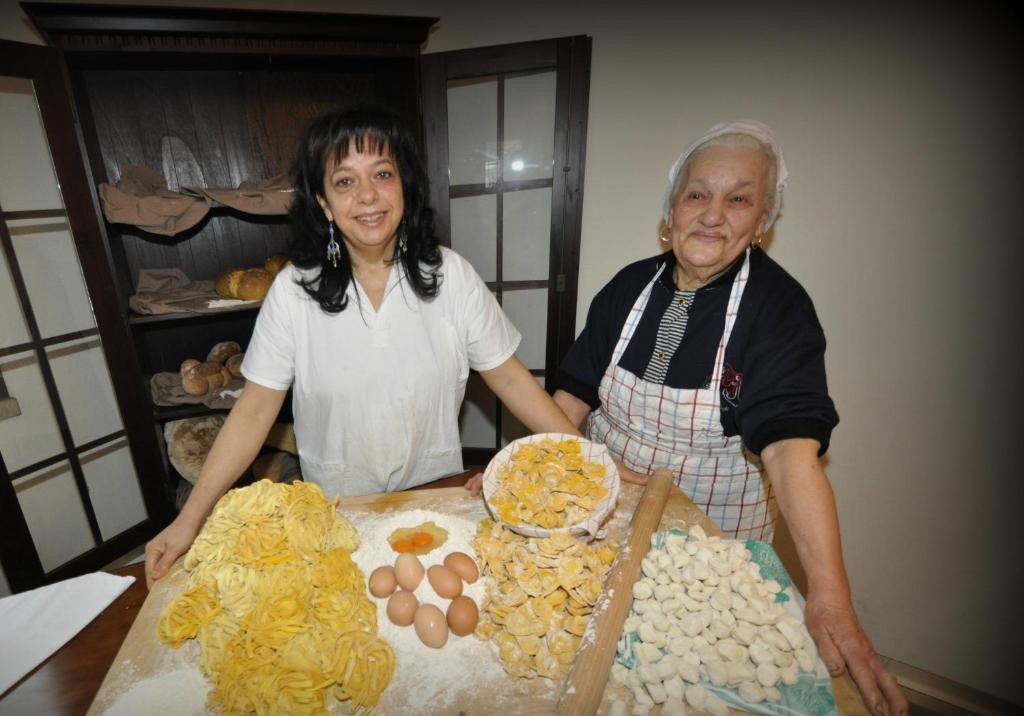 Locanda Divinis Cerea Ngoại thất bức ảnh